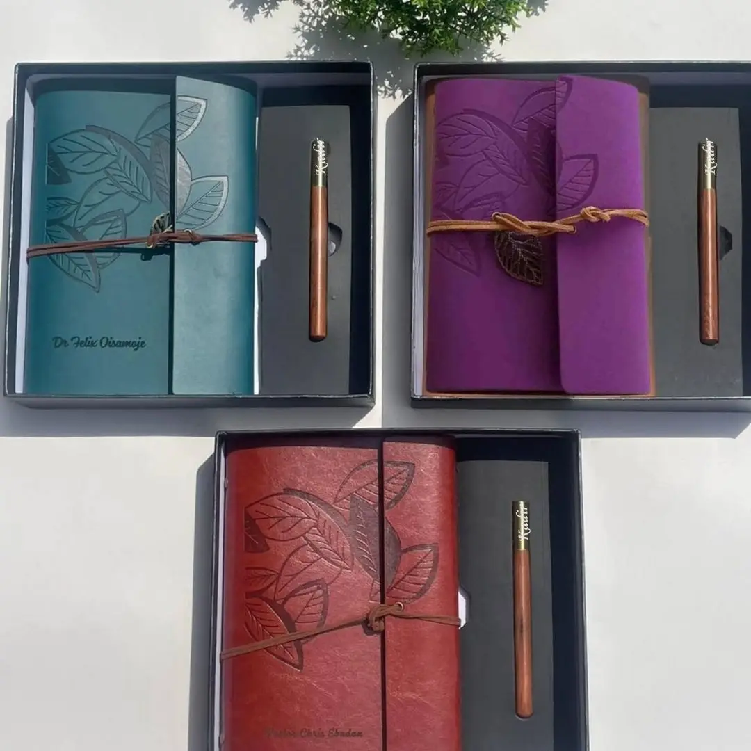 Kişiye Özel İsim Yazılı Yaprak Desenli Deri Defter ve Kalem Hediye Seti 