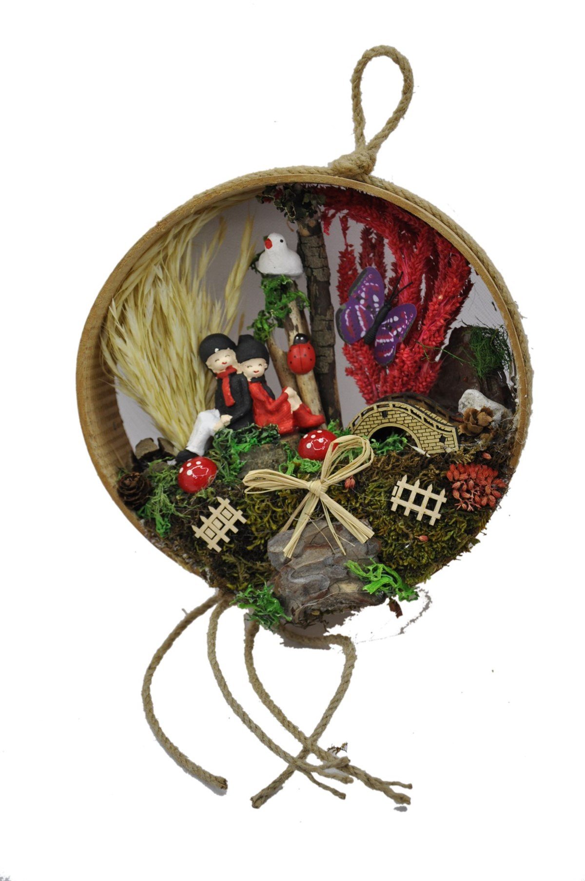 Ormandaki Sırt Sırta Aşıklar Ahşap Teraryum - VİŞNE